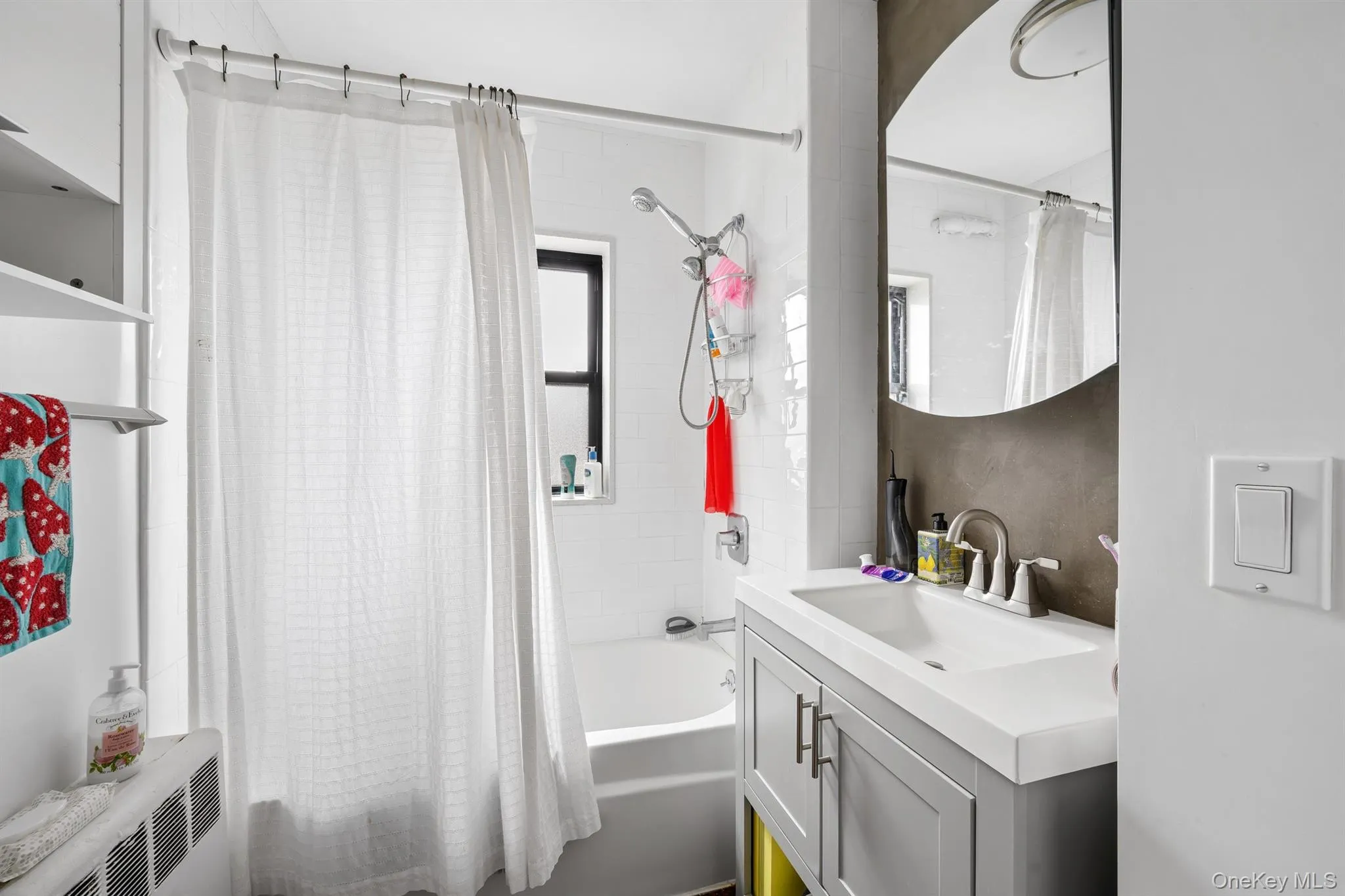 6017 172nd Street, New York, NY, 3 Bedrooms Bedrooms, 6 Rooms Rooms,2 BathroomsBathrooms,Residential Lease,For Rent,172nd,0,975347 6017 172nd Street, New York, NY, 3 Bedrooms Bedrooms, 6 Rooms Rooms,2 BathroomsBathrooms,Residential Lease,For Rent,172nd,0,975347