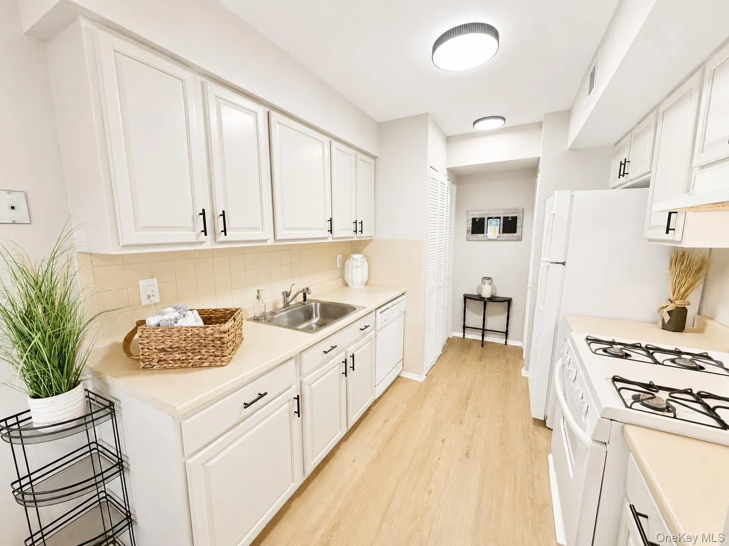 107 Storm Drive, Islip, NY, 2 Bedrooms Bedrooms, 5 Rooms Rooms,1 BathroomBathrooms,Residential,For Rent,Storm,0,KEY975350 107 Storm Drive, Islip, NY, 2 Bedrooms Bedrooms, 5 Rooms Rooms,1 BathroomBathrooms,Residential,For Rent,Storm,0,KEY975350