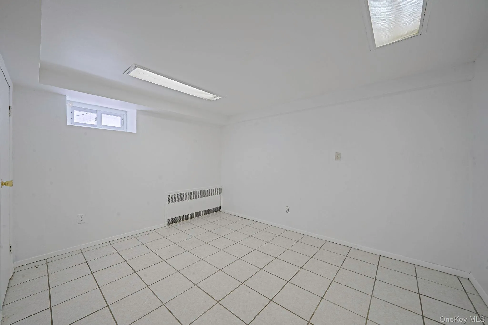 600 Astor Street, Hempstead, NY, 3 Bedrooms Bedrooms, 6 Rooms Rooms,3 BathroomsBathrooms,Residential,For Rent,Astor,0,975351 600 Astor Street, Hempstead, NY, 3 Bedrooms Bedrooms, 6 Rooms Rooms,3 BathroomsBathrooms,Residential,For Rent,Astor,0,975351
