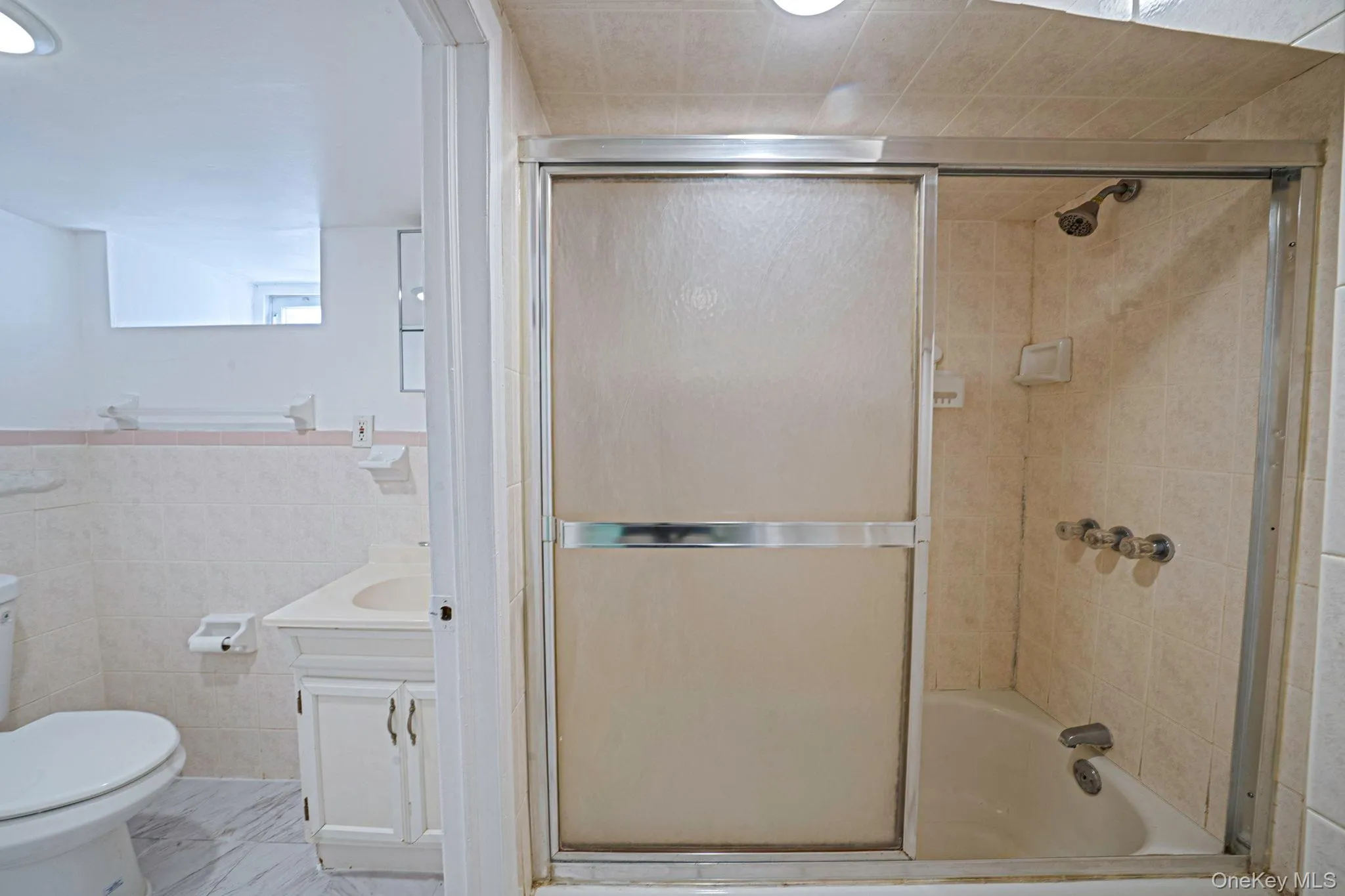 600 Astor Street, Hempstead, NY, 3 Bedrooms Bedrooms, 6 Rooms Rooms,3 BathroomsBathrooms,Residential,For Rent,Astor,0,975351 600 Astor Street, Hempstead, NY, 3 Bedrooms Bedrooms, 6 Rooms Rooms,3 BathroomsBathrooms,Residential,For Rent,Astor,0,975351