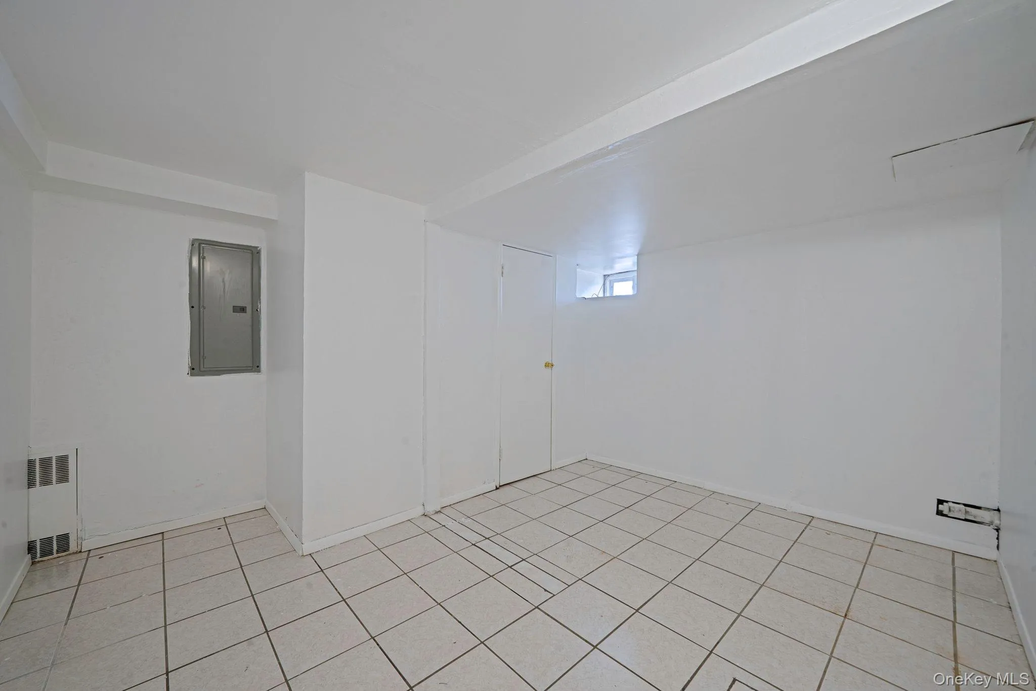 600 Astor Street, Hempstead, NY, 3 Bedrooms Bedrooms, 6 Rooms Rooms,3 BathroomsBathrooms,Residential,For Rent,Astor,0,975351 600 Astor Street, Hempstead, NY, 3 Bedrooms Bedrooms, 6 Rooms Rooms,3 BathroomsBathrooms,Residential,For Rent,Astor,0,975351