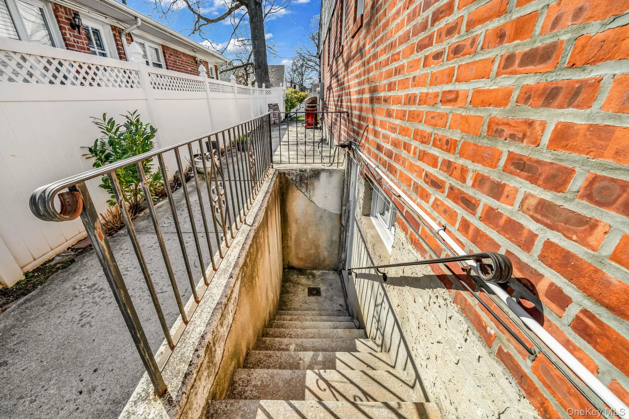 600 Astor Street, Hempstead, NY, 3 Bedrooms Bedrooms, 6 Rooms Rooms,3 BathroomsBathrooms,Residential,For Rent,Astor,0,975351 600 Astor Street, Hempstead, NY, 3 Bedrooms Bedrooms, 6 Rooms Rooms,3 BathroomsBathrooms,Residential,For Rent,Astor,0,975351