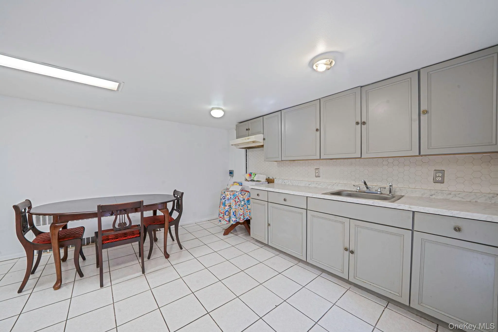 600 Astor Street, Hempstead, NY, 3 Bedrooms Bedrooms, 6 Rooms Rooms,3 BathroomsBathrooms,Residential,For Rent,Astor,0,975351 600 Astor Street, Hempstead, NY, 3 Bedrooms Bedrooms, 6 Rooms Rooms,3 BathroomsBathrooms,Residential,For Rent,Astor,0,975351