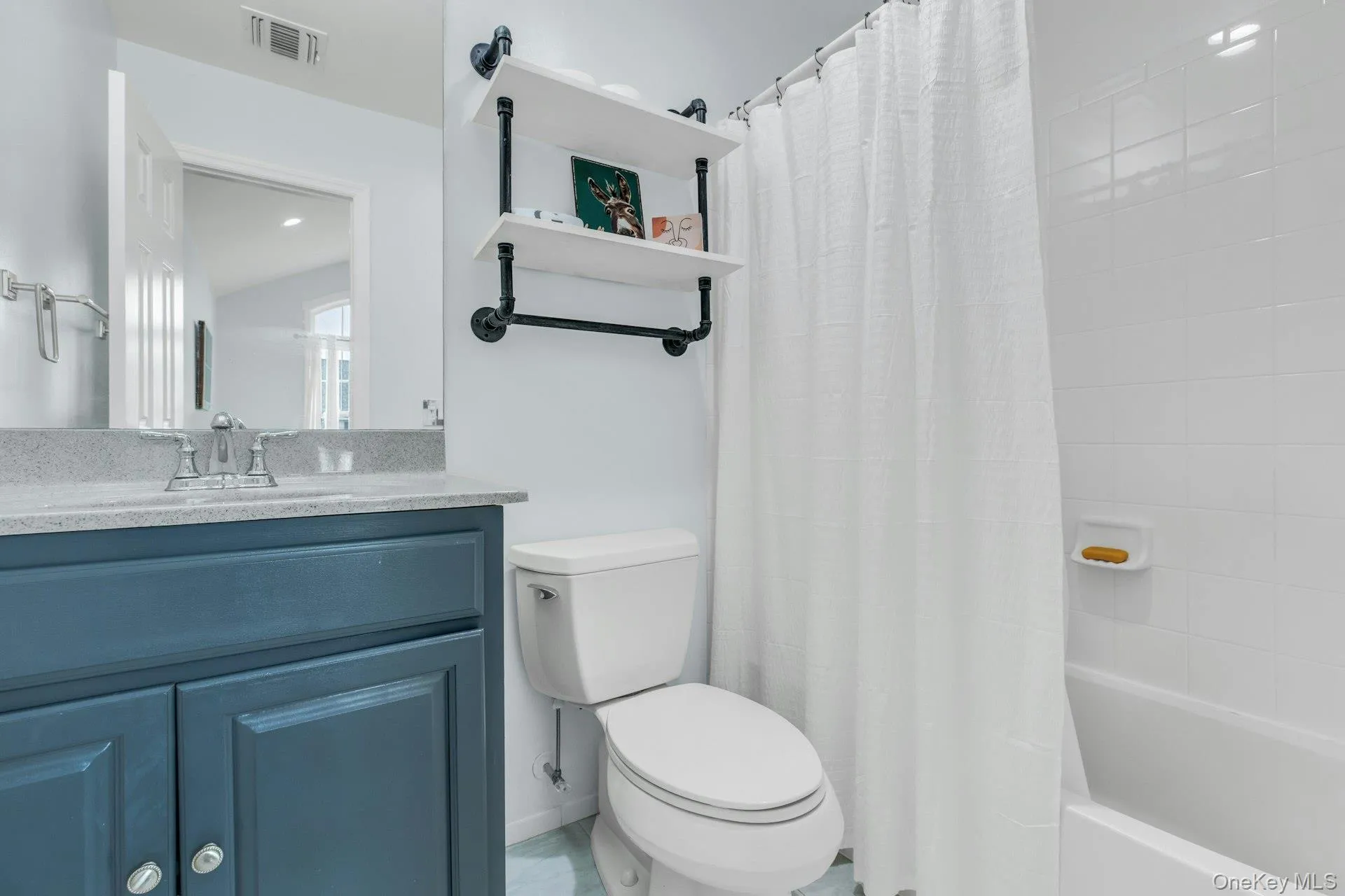 Guest Bedroom, Full Bath w/Tub Guest Bedroom, Full Bath w/Tub
