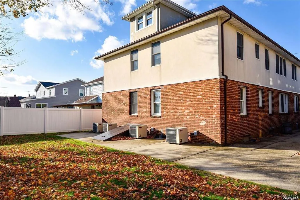 53 Thorman Avenue, Oyster Bay, NY, 2 Bedrooms Bedrooms, 3 Rooms Rooms,1 BathroomBathrooms,Residential Lease,For Rent,Thorman,0,975430 53 Thorman Avenue, Oyster Bay, NY, 2 Bedrooms Bedrooms, 3 Rooms Rooms,1 BathroomBathrooms,Residential Lease,For Rent,Thorman,0,975430