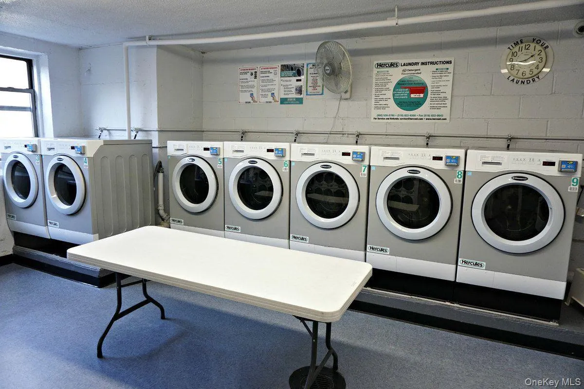 118-17 Union Turnpike, New York, NY, 1 Bedroom Bedrooms, 5 Rooms Rooms,1 BathroomBathrooms,Residential Lease,For Rent,Union Turnpike,0,975434 118-17 Union Turnpike, New York, NY, 1 Bedroom Bedrooms, 5 Rooms Rooms,1 BathroomBathrooms,Residential Lease,For Rent,Union Turnpike,0,975434