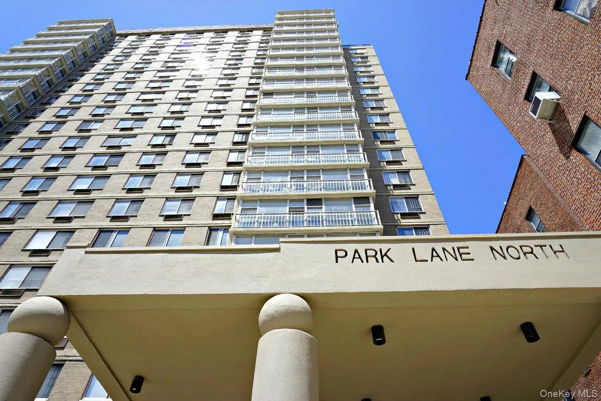 118-17 Union Turnpike, New York, NY, 1 Bedroom Bedrooms, 5 Rooms Rooms,1 BathroomBathrooms,Residential Lease,For Rent,Union Turnpike,0,975434 118-17 Union Turnpike, New York, NY, 1 Bedroom Bedrooms, 5 Rooms Rooms,1 BathroomBathrooms,Residential Lease,For Rent,Union Turnpike,0,975434