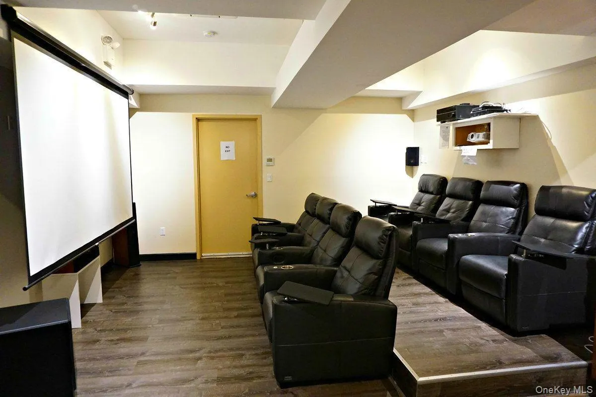 118-17 Union Turnpike, New York, NY, 1 Bedroom Bedrooms, 5 Rooms Rooms,1 BathroomBathrooms,Residential Lease,For Rent,Union Turnpike,0,975434 118-17 Union Turnpike, New York, NY, 1 Bedroom Bedrooms, 5 Rooms Rooms,1 BathroomBathrooms,Residential Lease,For Rent,Union Turnpike,0,975434