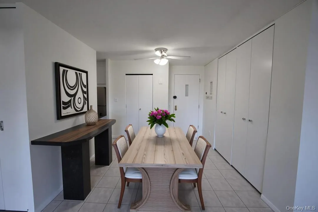 118-17 Union Turnpike, New York, NY, 1 Bedroom Bedrooms, 5 Rooms Rooms,1 BathroomBathrooms,Residential Lease,For Rent,Union Turnpike,0,975434 118-17 Union Turnpike, New York, NY, 1 Bedroom Bedrooms, 5 Rooms Rooms,1 BathroomBathrooms,Residential Lease,For Rent,Union Turnpike,0,975434