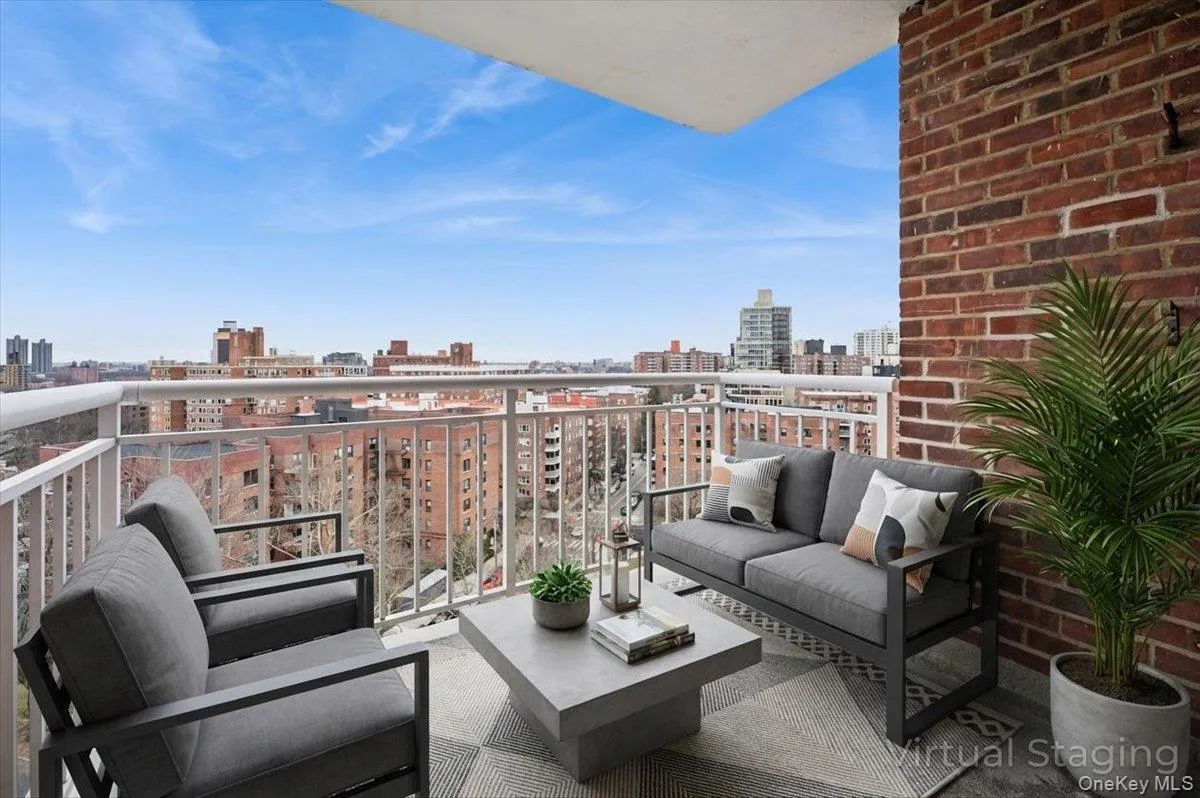 3935 Blackstone Avenue, New York, NY, 1 Bedroom Bedrooms, 4 Rooms Rooms,1 BathroomBathrooms,Residential,For Rent,Blackstone,0,975450 3935 Blackstone Avenue, New York, NY, 1 Bedroom Bedrooms, 4 Rooms Rooms,1 BathroomBathrooms,Residential,For Rent,Blackstone,0,975450
