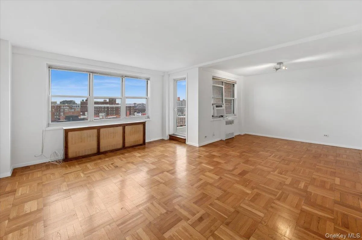 3935 Blackstone Avenue, New York, NY, 1 Bedroom Bedrooms, 4 Rooms Rooms,1 BathroomBathrooms,Residential,For Rent,Blackstone,0,975450 3935 Blackstone Avenue, New York, NY, 1 Bedroom Bedrooms, 4 Rooms Rooms,1 BathroomBathrooms,Residential,For Rent,Blackstone,0,975450