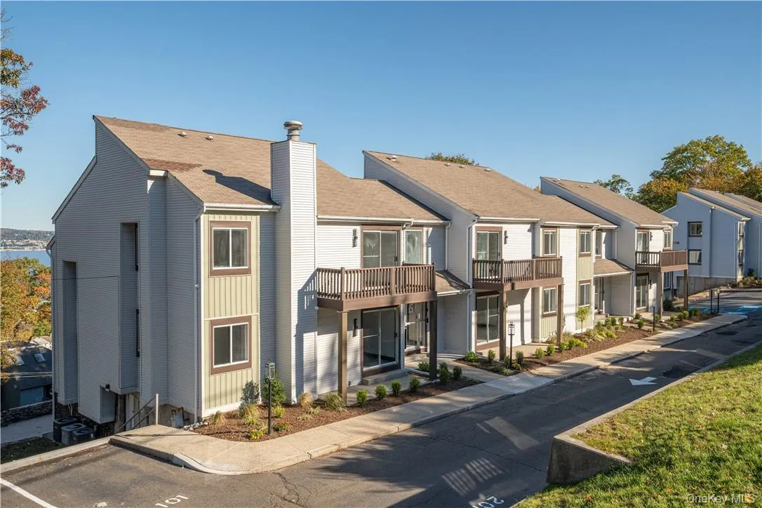 8-12 Boulevard, Orangetown, NY, 2 Bedrooms Bedrooms, 7 Rooms Rooms,1 BathroomBathrooms,Residential Lease,For Rent,Boulevard,0,975459 8-12 Boulevard, Orangetown, NY, 2 Bedrooms Bedrooms, 7 Rooms Rooms,1 BathroomBathrooms,Residential Lease,For Rent,Boulevard,0,975459