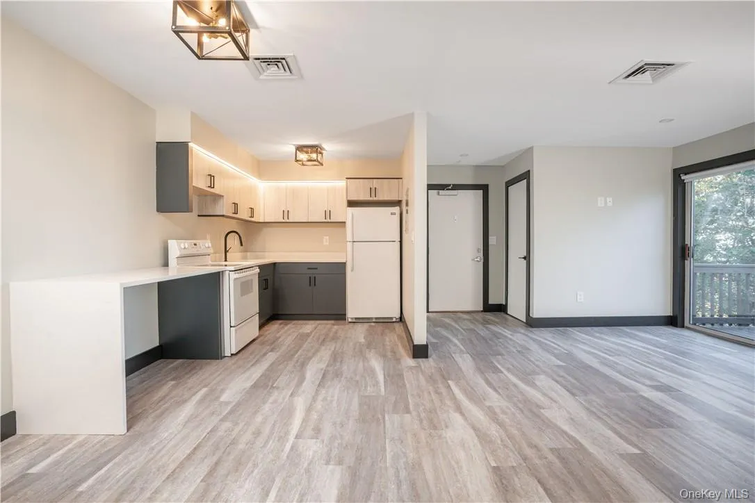 8-12 Boulevard, Orangetown, NY, 2 Bedrooms Bedrooms, 7 Rooms Rooms,1 BathroomBathrooms,Residential Lease,For Rent,Boulevard,0,975459 8-12 Boulevard, Orangetown, NY, 2 Bedrooms Bedrooms, 7 Rooms Rooms,1 BathroomBathrooms,Residential Lease,For Rent,Boulevard,0,975459