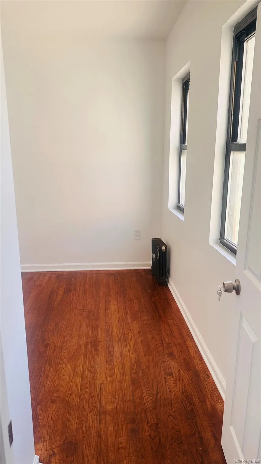 1233 Glenmore Avenue, New York, NY, 3 Bedrooms Bedrooms, 6 Rooms Rooms,1 BathroomBathrooms,Residential Lease,For Rent,Glenmore,0,975470 1233 Glenmore Avenue, New York, NY, 3 Bedrooms Bedrooms, 6 Rooms Rooms,1 BathroomBathrooms,Residential Lease,For Rent,Glenmore,0,975470