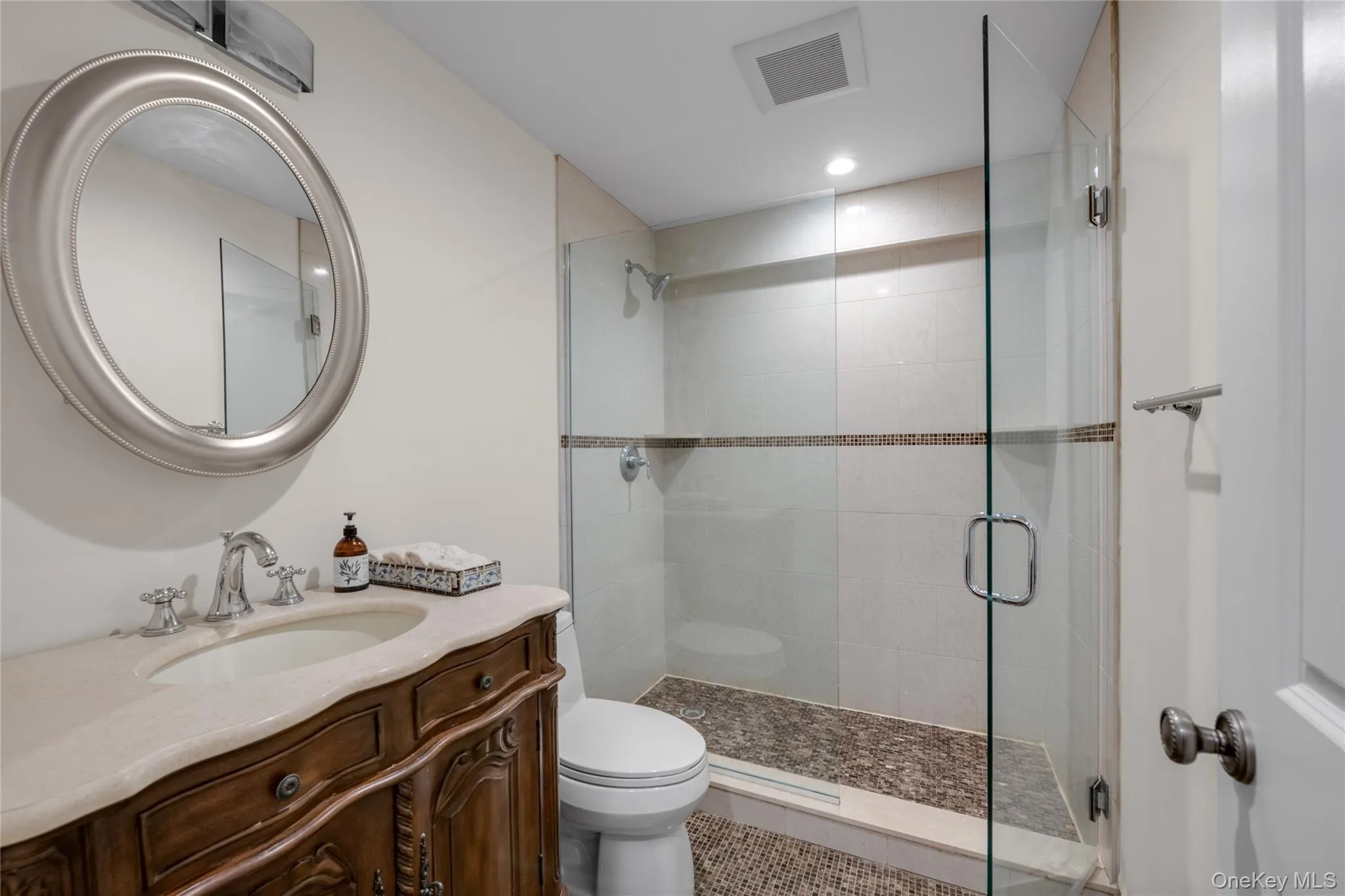 5 Old Field Lane, North Hempstead, NY, 6 Bedrooms Bedrooms, 12 Rooms Rooms,5 BathroomsBathrooms,Residential,For Rent,Old Field,0,975496 5 Old Field Lane, North Hempstead, NY, 6 Bedrooms Bedrooms, 12 Rooms Rooms,5 BathroomsBathrooms,Residential,For Rent,Old Field,0,975496