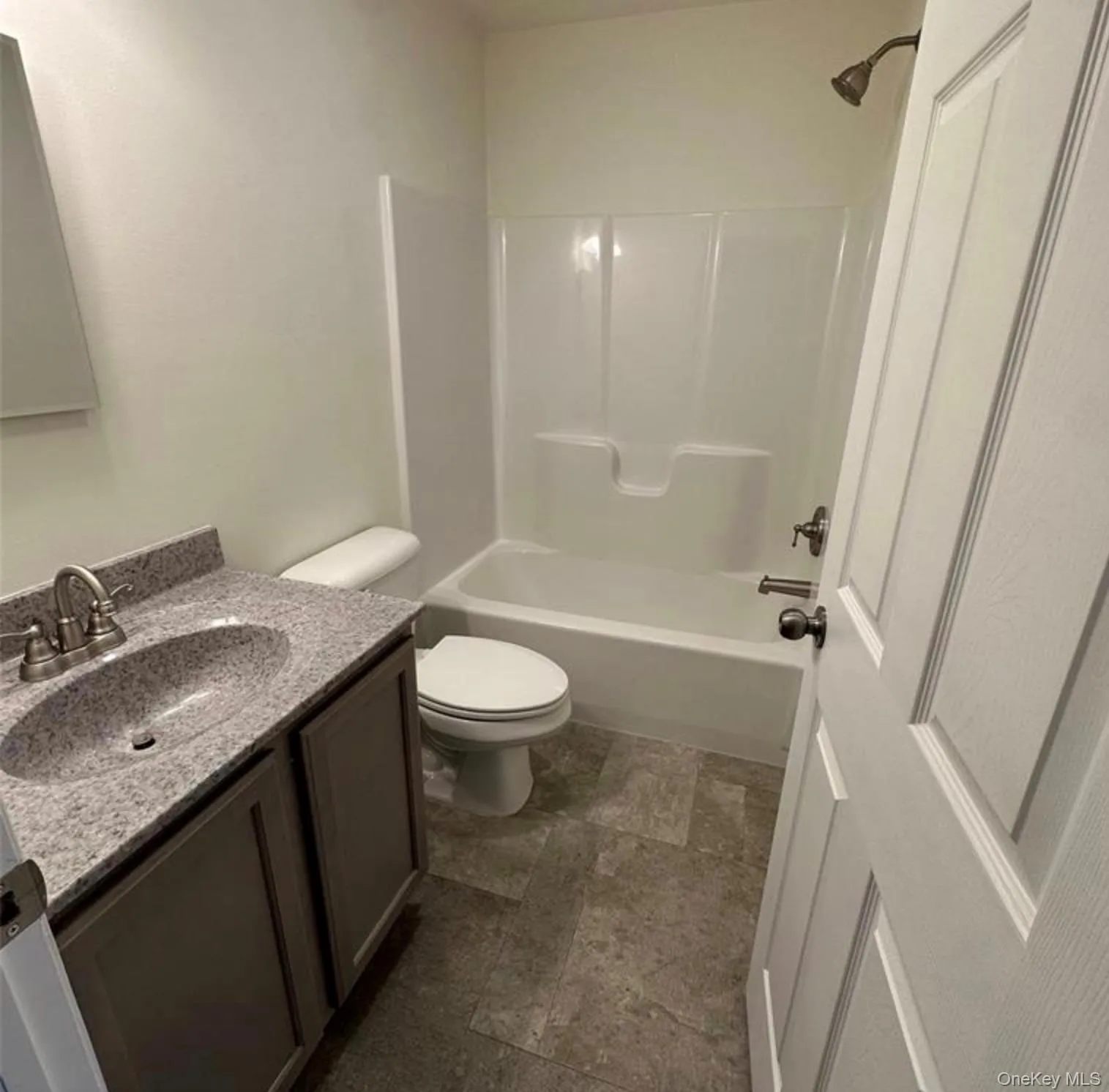 26 Grand Street, Marlboro, NY, 2 Bedrooms Bedrooms, 6 Rooms Rooms,1 BathroomBathrooms,Residential Lease,For Rent,Grand,0,975514 26 Grand Street, Marlboro, NY, 2 Bedrooms Bedrooms, 6 Rooms Rooms,1 BathroomBathrooms,Residential Lease,For Rent,Grand,0,975514