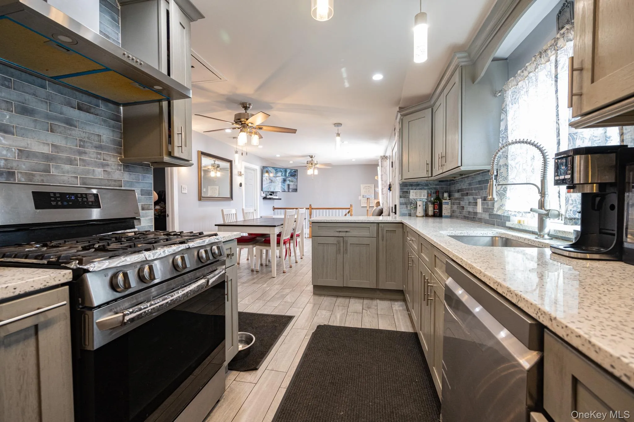 13 Walnut Street, Islip, NY, 4 Bedrooms Bedrooms, 7 Rooms Rooms,2 BathroomsBathrooms,Residential,For Rent,Walnut,0,975516 13 Walnut Street, Islip, NY, 4 Bedrooms Bedrooms, 7 Rooms Rooms,2 BathroomsBathrooms,Residential,For Rent,Walnut,0,975516
