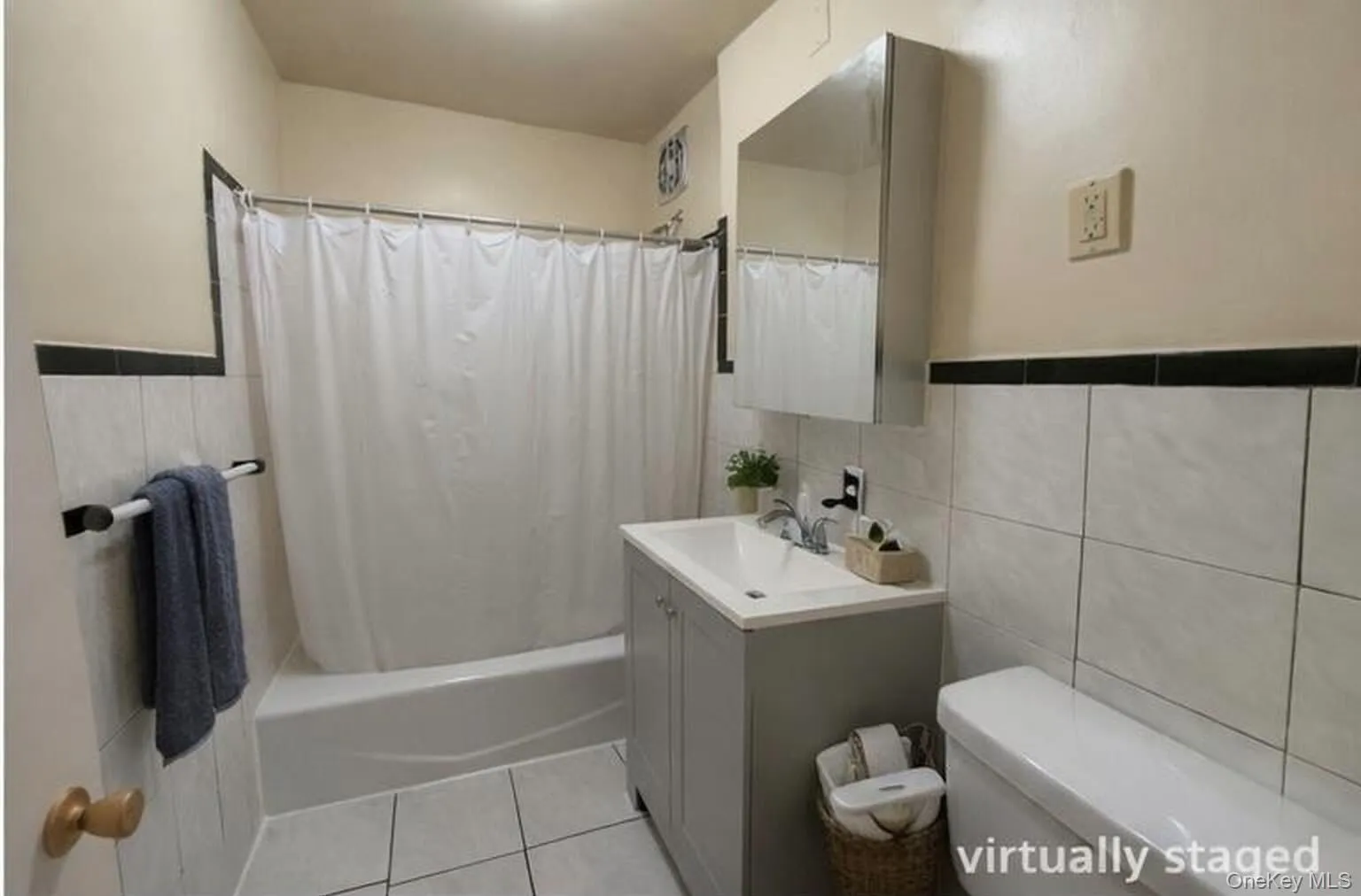 451 Fulton Avenue, Hempstead, NY, 1 Bedroom Bedrooms, 1 Room Rooms,1 BathroomBathrooms,Residential Lease,For Rent,Fulton,0,975524 451 Fulton Avenue, Hempstead, NY, 1 Bedroom Bedrooms, 1 Room Rooms,1 BathroomBathrooms,Residential Lease,For Rent,Fulton,0,975524