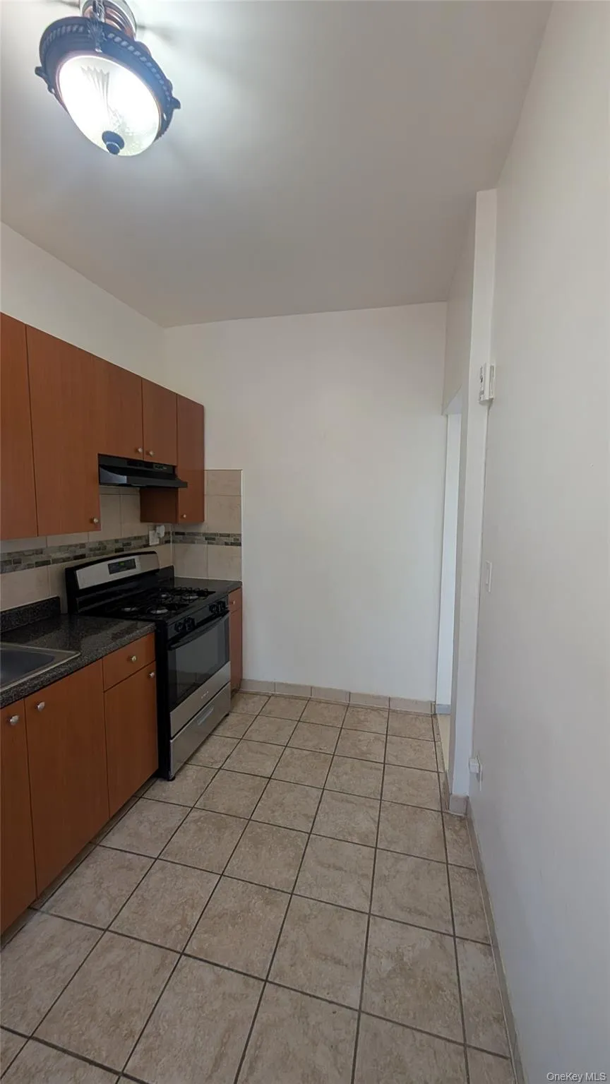 170 Bradford Street, New York, NY, 2 Bedrooms Bedrooms, 4 Rooms Rooms,1 BathroomBathrooms,Residential Lease,For Rent,Bradford,0,975537 170 Bradford Street, New York, NY, 2 Bedrooms Bedrooms, 4 Rooms Rooms,1 BathroomBathrooms,Residential Lease,For Rent,Bradford,0,975537