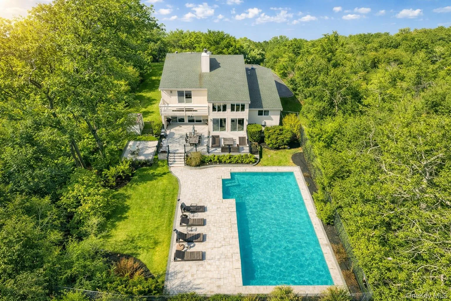 785 The Strand, Southold, NY, 4 Bedrooms Bedrooms, 10 Rooms Rooms,3 BathroomsBathrooms,Residential,For Rent,The Strand,0,975549 785 The Strand, Southold, NY, 4 Bedrooms Bedrooms, 10 Rooms Rooms,3 BathroomsBathrooms,Residential,For Rent,The Strand,0,975549