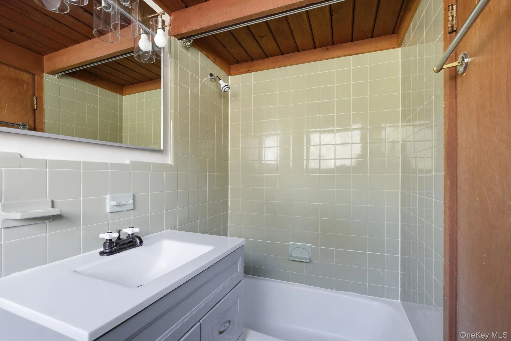 304 Lake Lodge Drive, Pleasant Valley, NY, 1 Bedroom Bedrooms, 4 Rooms Rooms,1 BathroomBathrooms,Residential Lease,For Rent,Lake Lodge,0,975559 304 Lake Lodge Drive, Pleasant Valley, NY, 1 Bedroom Bedrooms, 4 Rooms Rooms,1 BathroomBathrooms,Residential Lease,For Rent,Lake Lodge,0,975559