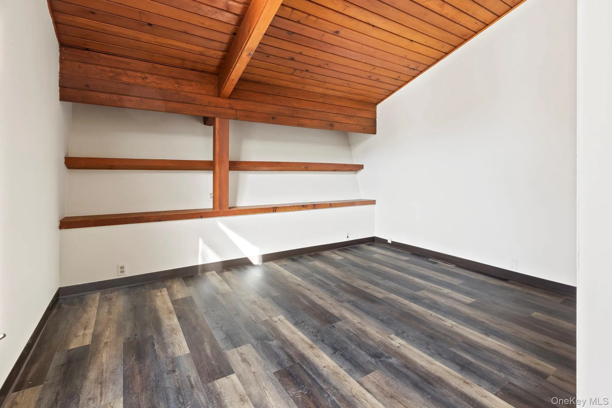 304 Lake Lodge Drive, Pleasant Valley, NY, 1 Bedroom Bedrooms, 4 Rooms Rooms,1 BathroomBathrooms,Residential Lease,For Rent,Lake Lodge,0,975559 304 Lake Lodge Drive, Pleasant Valley, NY, 1 Bedroom Bedrooms, 4 Rooms Rooms,1 BathroomBathrooms,Residential Lease,For Rent,Lake Lodge,0,975559