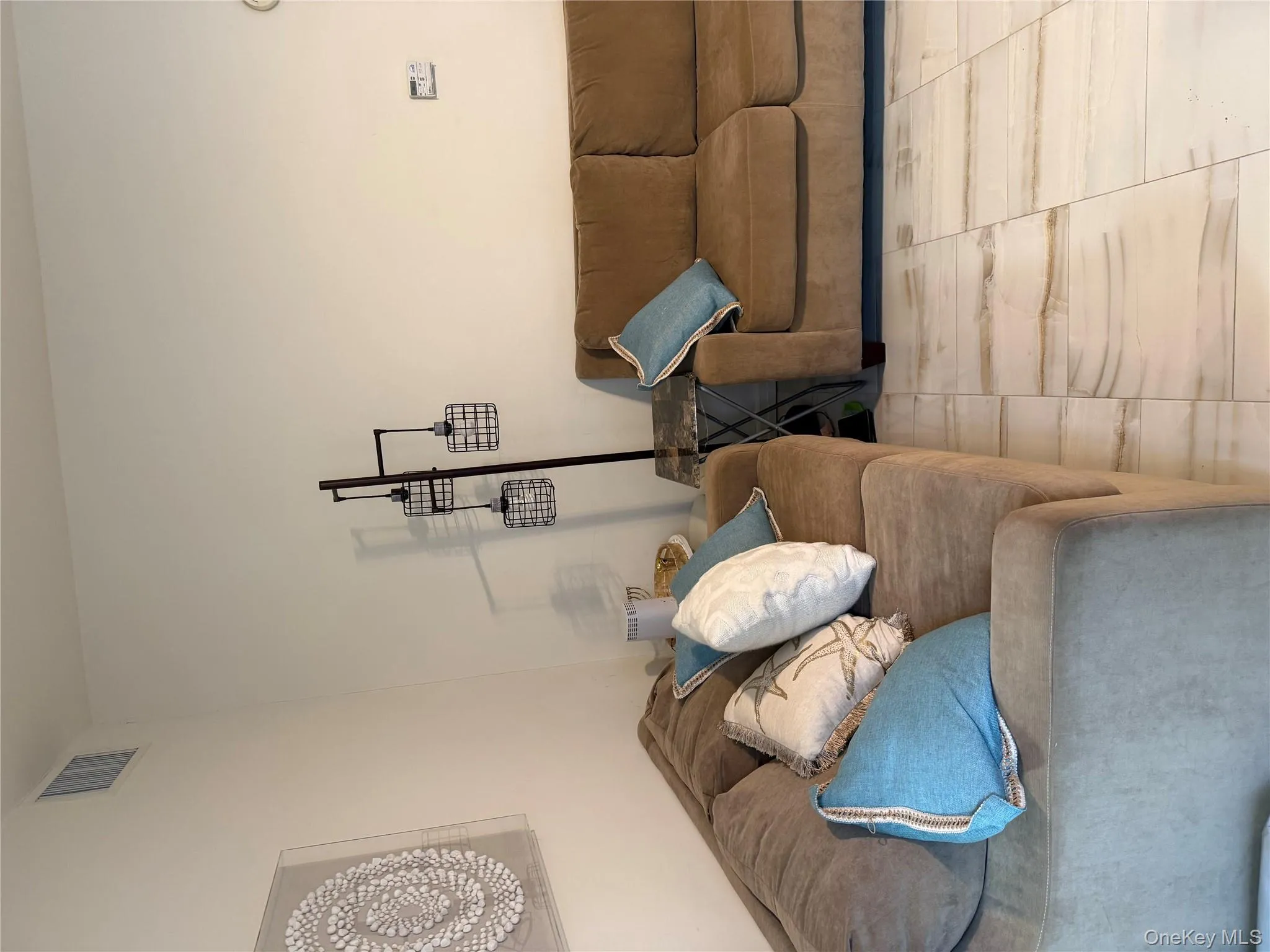 136 Olive Street, Long Beach, NY, 1 Bedroom Bedrooms, 3 Rooms Rooms,1 BathroomBathrooms,Residential Lease,For Rent,Olive,0,975565 136 Olive Street, Long Beach, NY, 1 Bedroom Bedrooms, 3 Rooms Rooms,1 BathroomBathrooms,Residential Lease,For Rent,Olive,0,975565