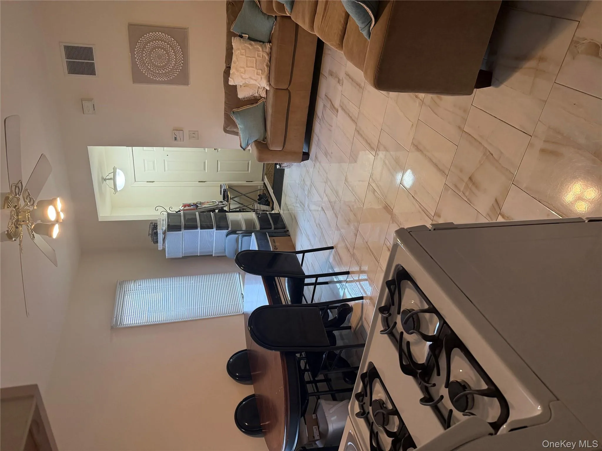 136 Olive Street, Long Beach, NY, 1 Bedroom Bedrooms, 3 Rooms Rooms,1 BathroomBathrooms,Residential Lease,For Rent,Olive,0,975565 136 Olive Street, Long Beach, NY, 1 Bedroom Bedrooms, 3 Rooms Rooms,1 BathroomBathrooms,Residential Lease,For Rent,Olive,0,975565