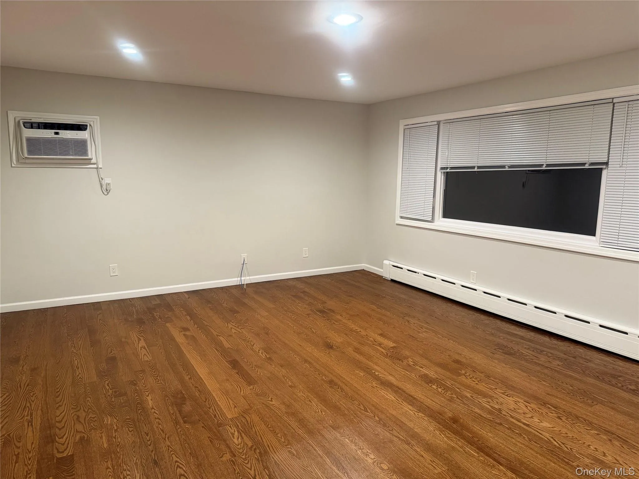 18 Juniper Road, North Hempstead, NY, 2 Bedrooms Bedrooms, 5 Rooms Rooms,1 BathroomBathrooms,Residential Lease,For Rent,Juniper,0,975588 18 Juniper Road, North Hempstead, NY, 2 Bedrooms Bedrooms, 5 Rooms Rooms,1 BathroomBathrooms,Residential Lease,For Rent,Juniper,0,975588