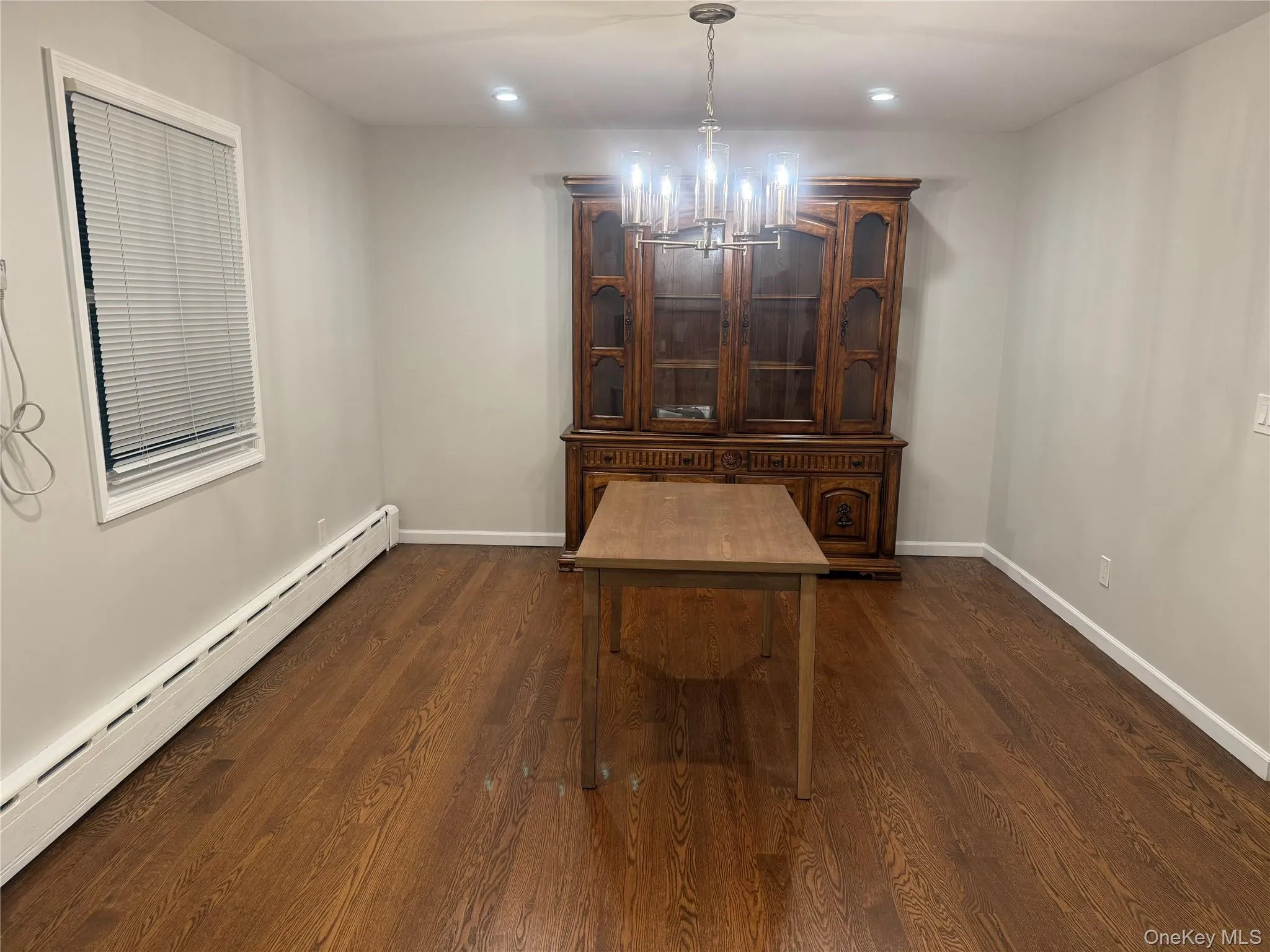 18 Juniper Road, North Hempstead, NY, 2 Bedrooms Bedrooms, 5 Rooms Rooms,1 BathroomBathrooms,Residential Lease,For Rent,Juniper,0,975588 18 Juniper Road, North Hempstead, NY, 2 Bedrooms Bedrooms, 5 Rooms Rooms,1 BathroomBathrooms,Residential Lease,For Rent,Juniper,0,975588