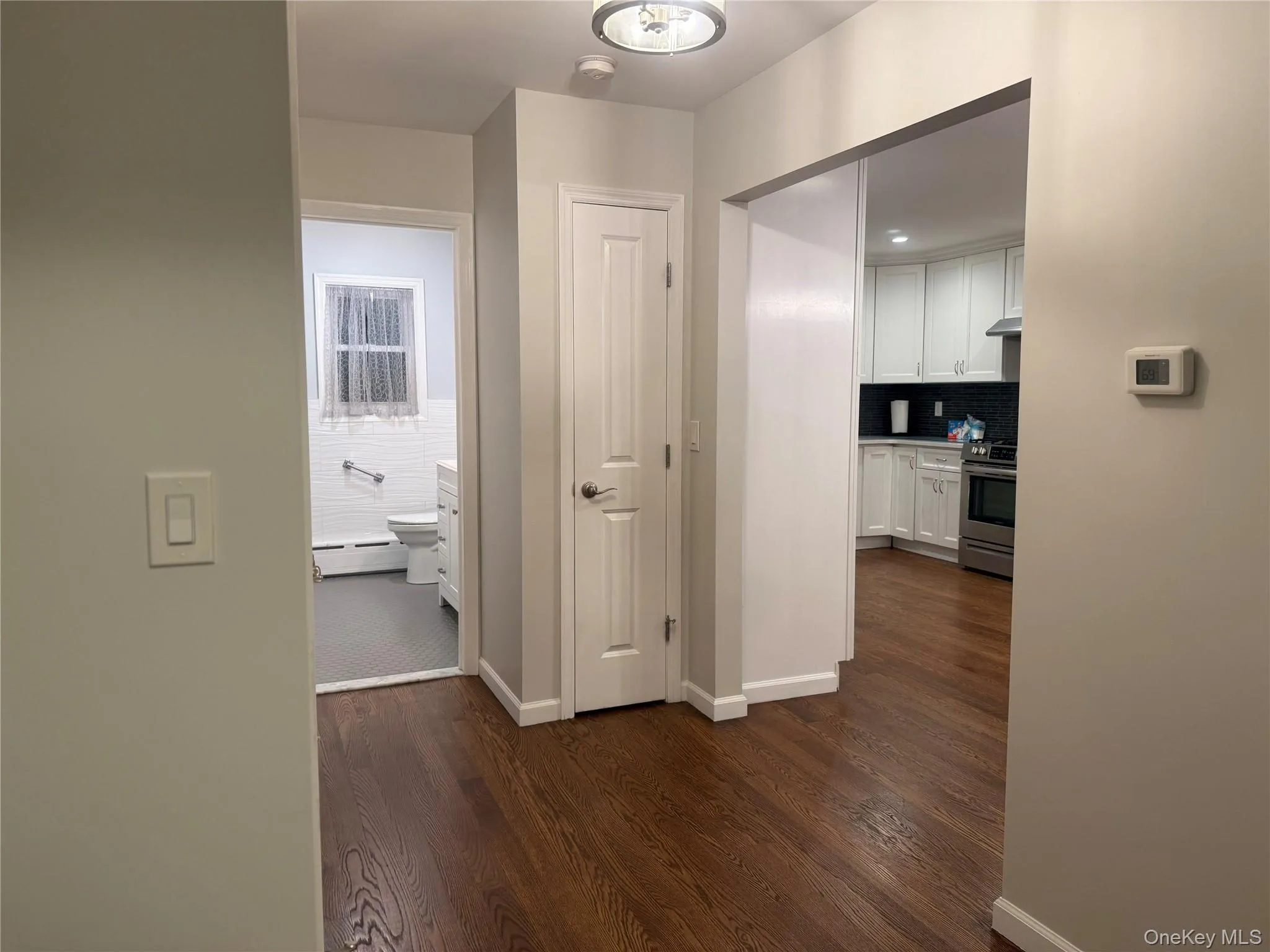 18 Juniper Road, North Hempstead, NY, 2 Bedrooms Bedrooms, 5 Rooms Rooms,1 BathroomBathrooms,Residential Lease,For Rent,Juniper,0,975588 18 Juniper Road, North Hempstead, NY, 2 Bedrooms Bedrooms, 5 Rooms Rooms,1 BathroomBathrooms,Residential Lease,For Rent,Juniper,0,975588