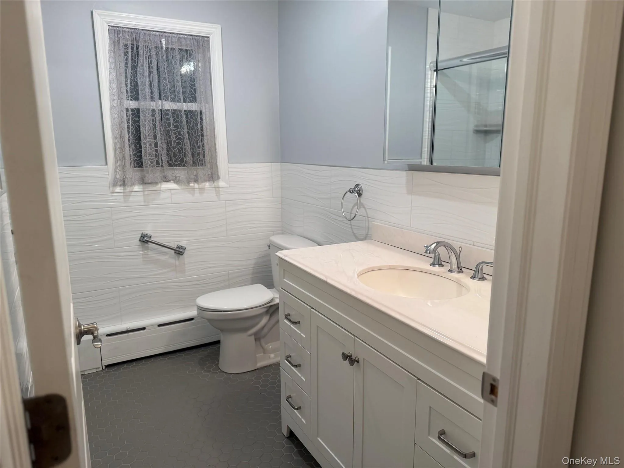 18 Juniper Road, North Hempstead, NY, 2 Bedrooms Bedrooms, 5 Rooms Rooms,1 BathroomBathrooms,Residential Lease,For Rent,Juniper,0,975588 18 Juniper Road, North Hempstead, NY, 2 Bedrooms Bedrooms, 5 Rooms Rooms,1 BathroomBathrooms,Residential Lease,For Rent,Juniper,0,975588