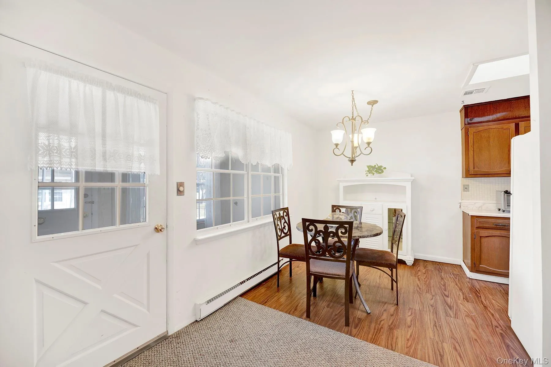 279 Berwick Court, Brookhaven, NY, 2 Bedrooms Bedrooms, 5 Rooms Rooms,1 BathroomBathrooms,Residential,For Rent,Berwick,0,975589 279 Berwick Court, Brookhaven, NY, 2 Bedrooms Bedrooms, 5 Rooms Rooms,1 BathroomBathrooms,Residential,For Rent,Berwick,0,975589
