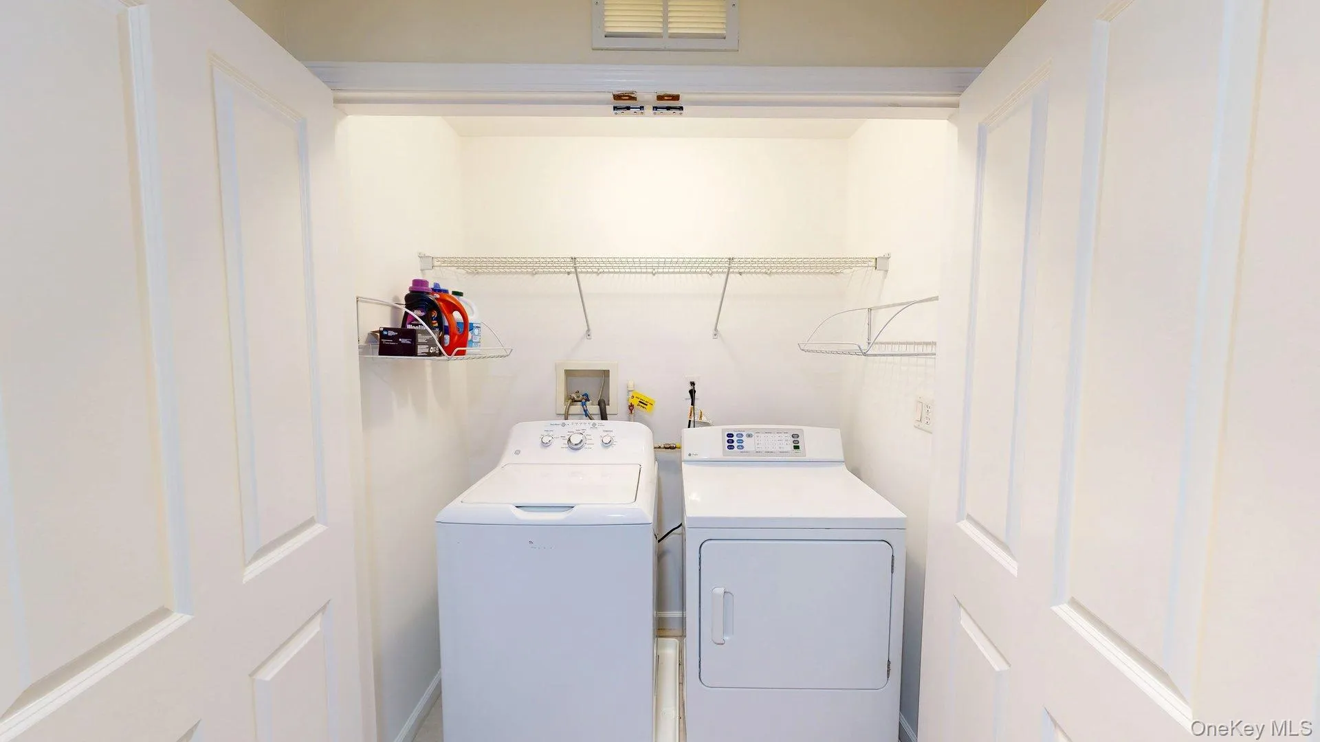 In-unit private laundry In-unit private laundry