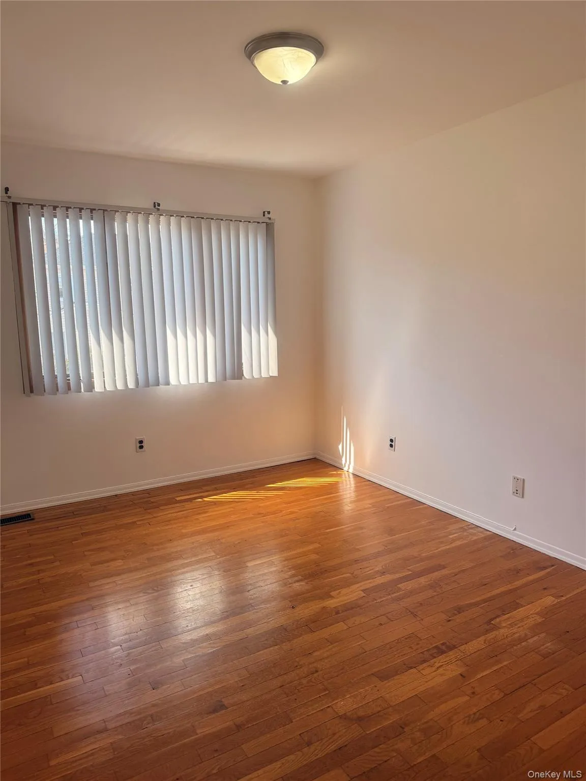 53 Kirkwood Road, North Hempstead, NY, 2 Bedrooms Bedrooms, 7 Rooms Rooms,1 BathroomBathrooms,Residential Lease,For Rent,Kirkwood,0,975596 53 Kirkwood Road, North Hempstead, NY, 2 Bedrooms Bedrooms, 7 Rooms Rooms,1 BathroomBathrooms,Residential Lease,For Rent,Kirkwood,0,975596