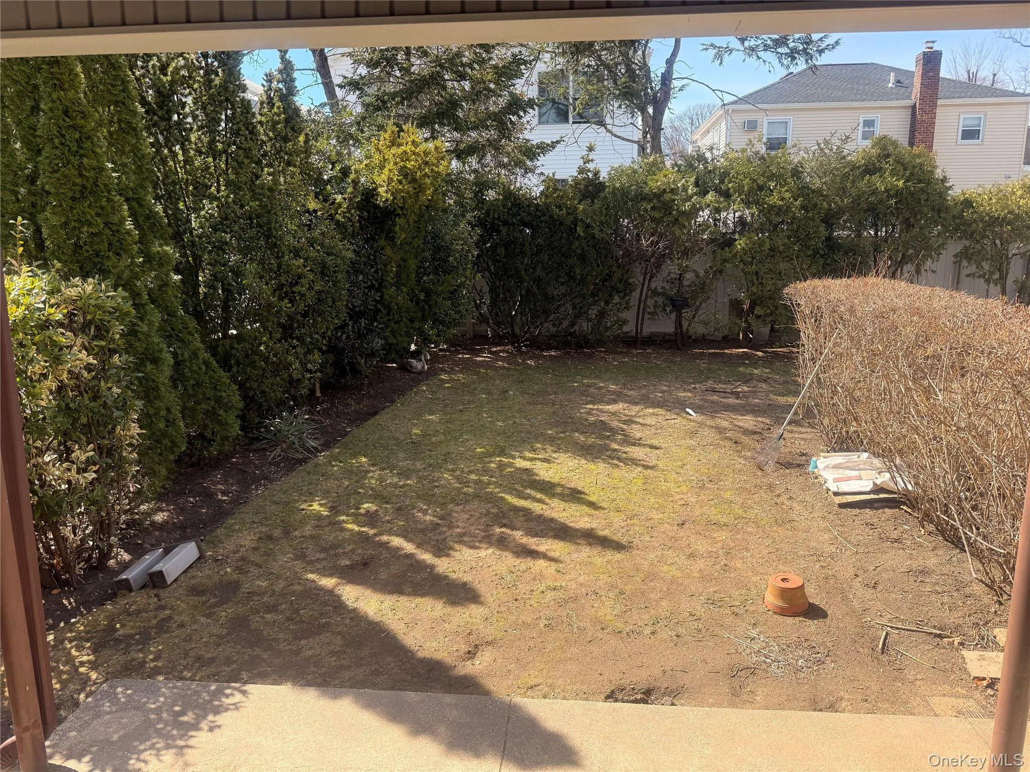 Private Yard with Patio Private Yard with Patio