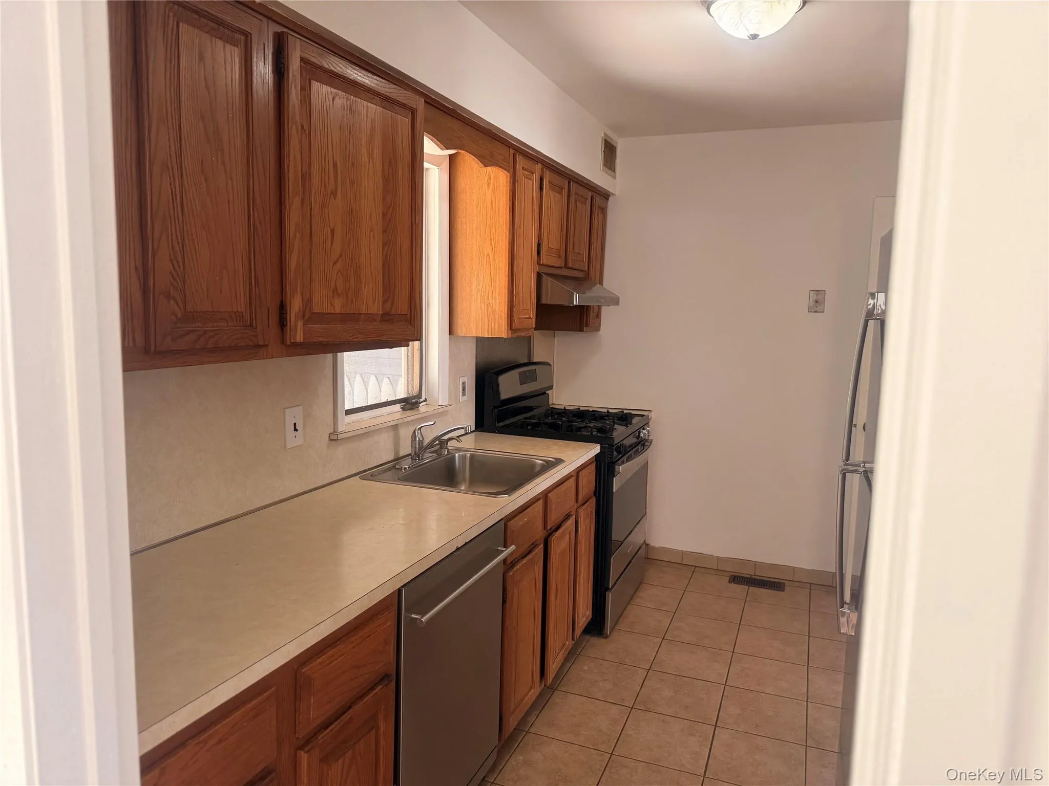 53 Kirkwood Road, North Hempstead, NY, 2 Bedrooms Bedrooms, 7 Rooms Rooms,1 BathroomBathrooms,Residential Lease,For Rent,Kirkwood,0,975596 53 Kirkwood Road, North Hempstead, NY, 2 Bedrooms Bedrooms, 7 Rooms Rooms,1 BathroomBathrooms,Residential Lease,For Rent,Kirkwood,0,975596