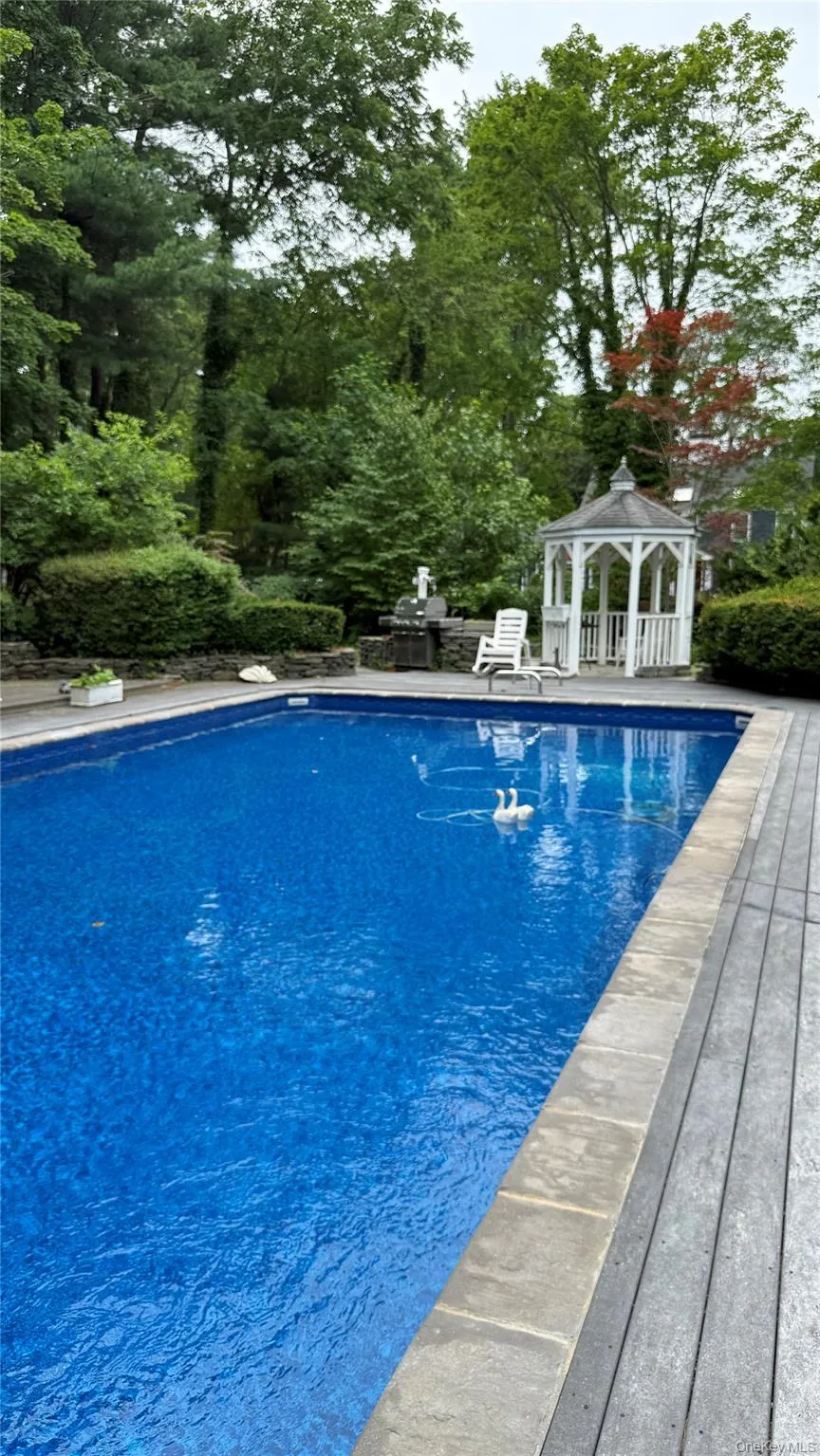 2 Three Pond Road, Smithtown, NY, 5 Bedrooms Bedrooms, 10 Rooms Rooms,2 BathroomsBathrooms,Residential,For Rent,Three Pond,0,975603 2 Three Pond Road, Smithtown, NY, 5 Bedrooms Bedrooms, 10 Rooms Rooms,2 BathroomsBathrooms,Residential,For Rent,Three Pond,0,975603
