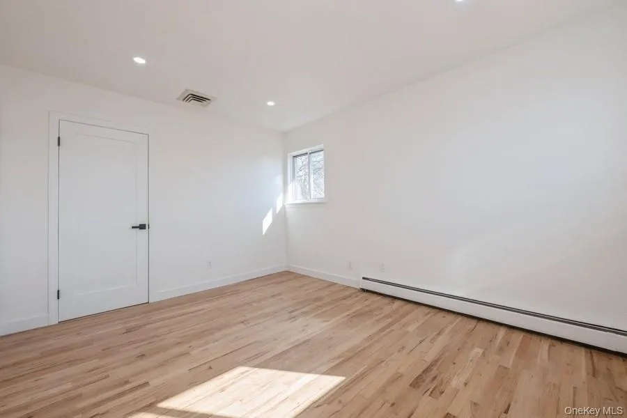 482 Harbor Drive, Hempstead, NY, 4 Bedrooms Bedrooms, 9 Rooms Rooms,2 BathroomsBathrooms,Residential Lease,For Rent,Harbor,0,975615 482 Harbor Drive, Hempstead, NY, 4 Bedrooms Bedrooms, 9 Rooms Rooms,2 BathroomsBathrooms,Residential Lease,For Rent,Harbor,0,975615