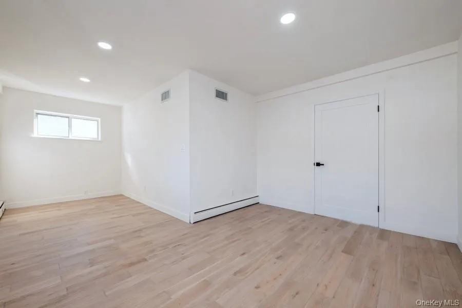 482 Harbor Drive, Hempstead, NY, 4 Bedrooms Bedrooms, 9 Rooms Rooms,2 BathroomsBathrooms,Residential Lease,For Rent,Harbor,0,975615 482 Harbor Drive, Hempstead, NY, 4 Bedrooms Bedrooms, 9 Rooms Rooms,2 BathroomsBathrooms,Residential Lease,For Rent,Harbor,0,975615