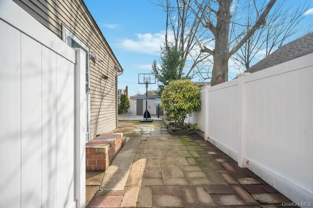 2315 Willow Street, Hempstead, NY, 4 Bedrooms Bedrooms, 8 Rooms Rooms,1 BathroomBathrooms,Residential Lease,For Rent,Willow,0,975616 2315 Willow Street, Hempstead, NY, 4 Bedrooms Bedrooms, 8 Rooms Rooms,1 BathroomBathrooms,Residential Lease,For Rent,Willow,0,975616