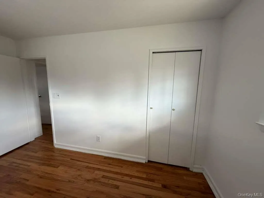 640 Carlls Path, Babylon, NY, 3 Bedrooms Bedrooms, 6 Rooms Rooms,1 BathroomBathrooms,Residential Lease,For Rent,Carlls Path,0,975633 640 Carlls Path, Babylon, NY, 3 Bedrooms Bedrooms, 6 Rooms Rooms,1 BathroomBathrooms,Residential Lease,For Rent,Carlls Path,0,975633