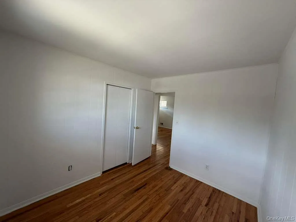 640 Carlls Path, Babylon, NY, 3 Bedrooms Bedrooms, 6 Rooms Rooms,1 BathroomBathrooms,Residential Lease,For Rent,Carlls Path,0,975633 640 Carlls Path, Babylon, NY, 3 Bedrooms Bedrooms, 6 Rooms Rooms,1 BathroomBathrooms,Residential Lease,For Rent,Carlls Path,0,975633