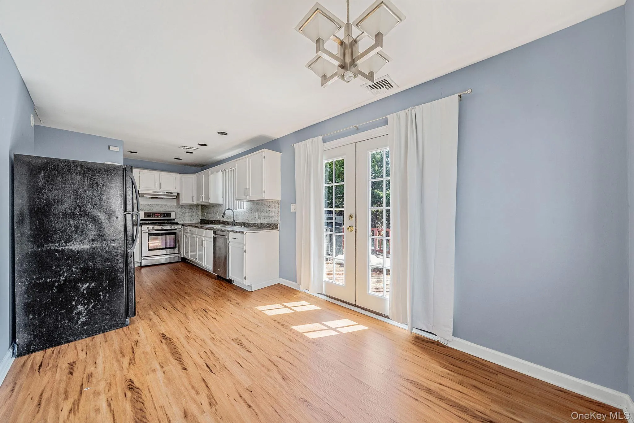2 Buchanan Avenue, Brookhaven, NY, 4 Bedrooms Bedrooms, 9 Rooms Rooms,3 BathroomsBathrooms,Residential,For Rent,Buchanan,0,975642 2 Buchanan Avenue, Brookhaven, NY, 4 Bedrooms Bedrooms, 9 Rooms Rooms,3 BathroomsBathrooms,Residential,For Rent,Buchanan,0,975642