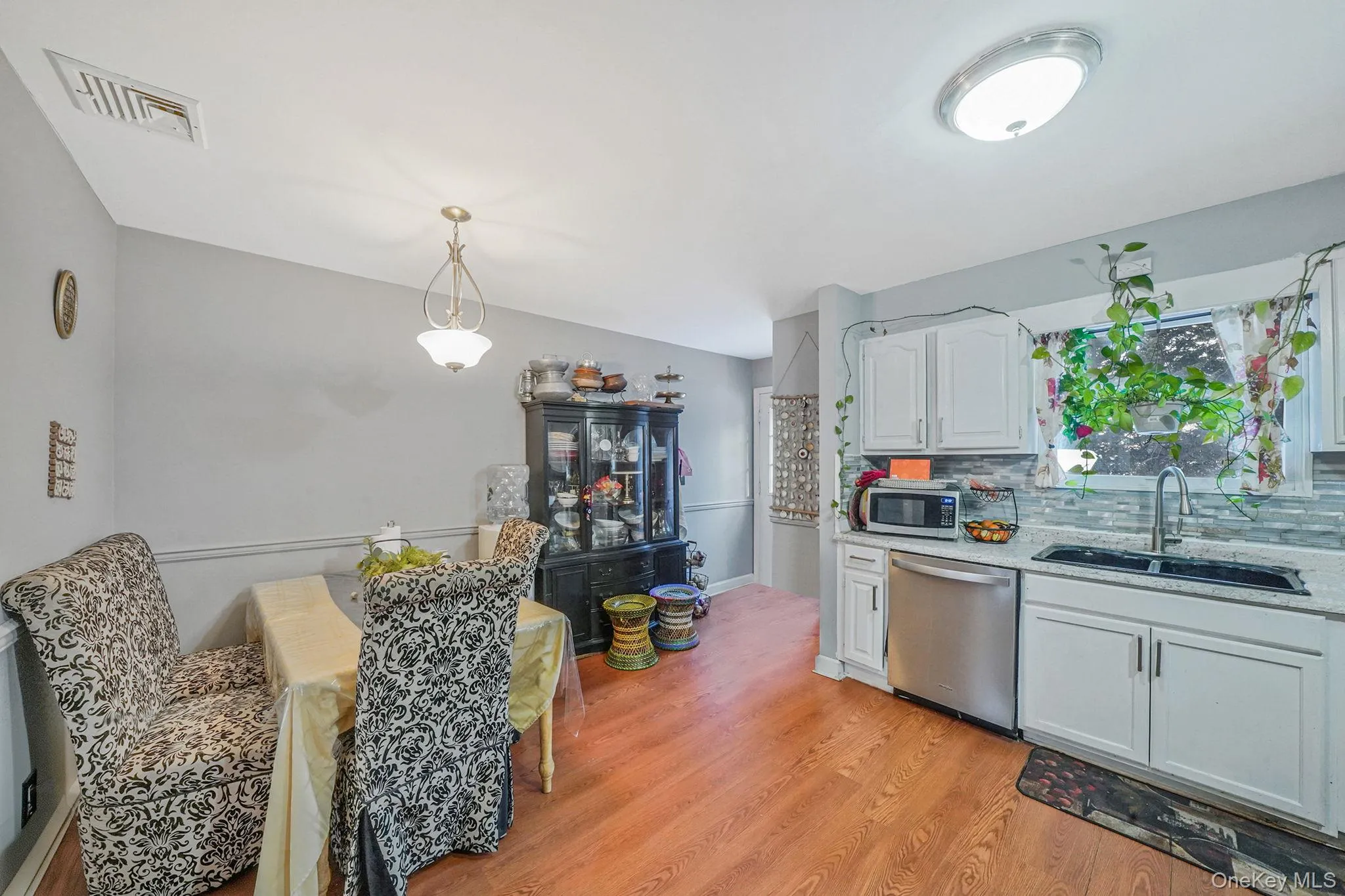 2 Buchanan Avenue, Brookhaven, NY, 4 Bedrooms Bedrooms, 9 Rooms Rooms,3 BathroomsBathrooms,Residential,For Rent,Buchanan,0,975642 2 Buchanan Avenue, Brookhaven, NY, 4 Bedrooms Bedrooms, 9 Rooms Rooms,3 BathroomsBathrooms,Residential,For Rent,Buchanan,0,975642