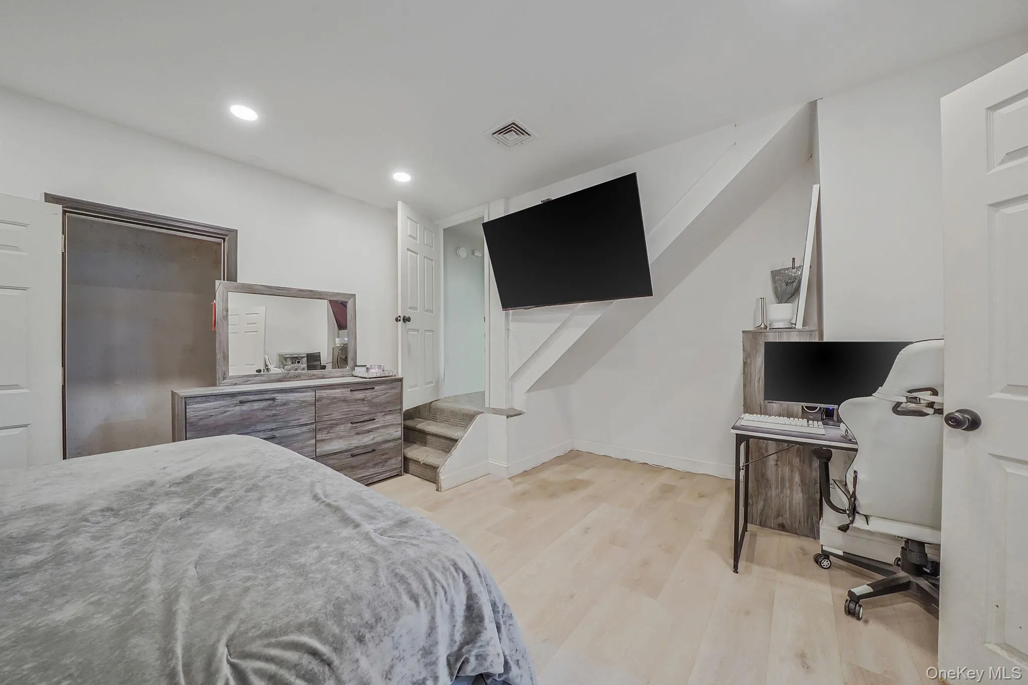2 Buchanan Avenue, Brookhaven, NY, 4 Bedrooms Bedrooms, 9 Rooms Rooms,3 BathroomsBathrooms,Residential,For Rent,Buchanan,0,975642 2 Buchanan Avenue, Brookhaven, NY, 4 Bedrooms Bedrooms, 9 Rooms Rooms,3 BathroomsBathrooms,Residential,For Rent,Buchanan,0,975642