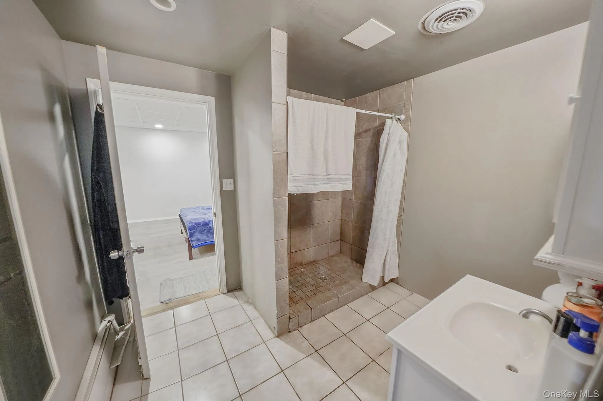 2 Buchanan Avenue, Brookhaven, NY, 4 Bedrooms Bedrooms, 9 Rooms Rooms,3 BathroomsBathrooms,Residential,For Rent,Buchanan,0,975642 2 Buchanan Avenue, Brookhaven, NY, 4 Bedrooms Bedrooms, 9 Rooms Rooms,3 BathroomsBathrooms,Residential,For Rent,Buchanan,0,975642