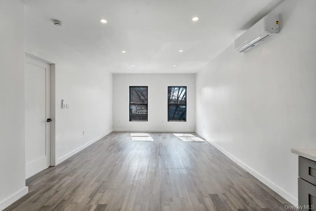 1707 Pitkin Avenue, New York, NY, 3 Bedrooms Bedrooms, 4 Rooms Rooms,2 BathroomsBathrooms,Residential Lease,For Rent,Pitkin,0,975651 1707 Pitkin Avenue, New York, NY, 3 Bedrooms Bedrooms, 4 Rooms Rooms,2 BathroomsBathrooms,Residential Lease,For Rent,Pitkin,0,975651