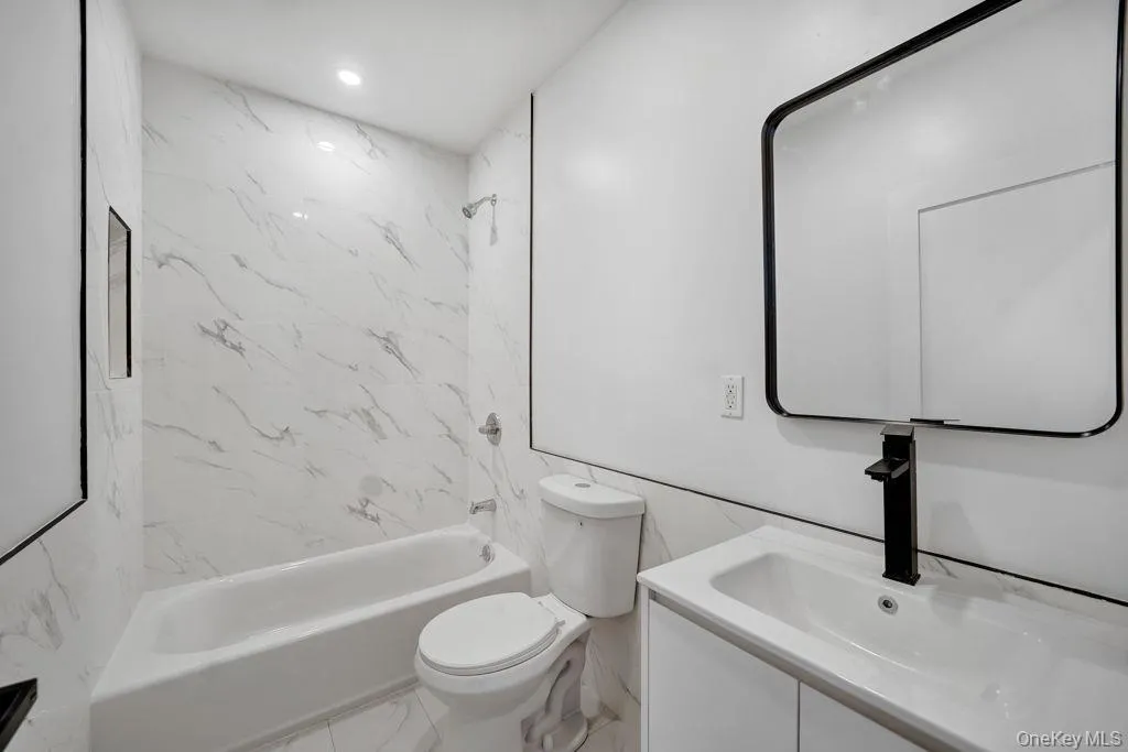 1707 Pitkin Avenue, New York, NY, 3 Bedrooms Bedrooms, 4 Rooms Rooms,2 BathroomsBathrooms,Residential Lease,For Rent,Pitkin,0,975651 1707 Pitkin Avenue, New York, NY, 3 Bedrooms Bedrooms, 4 Rooms Rooms,2 BathroomsBathrooms,Residential Lease,For Rent,Pitkin,0,975651