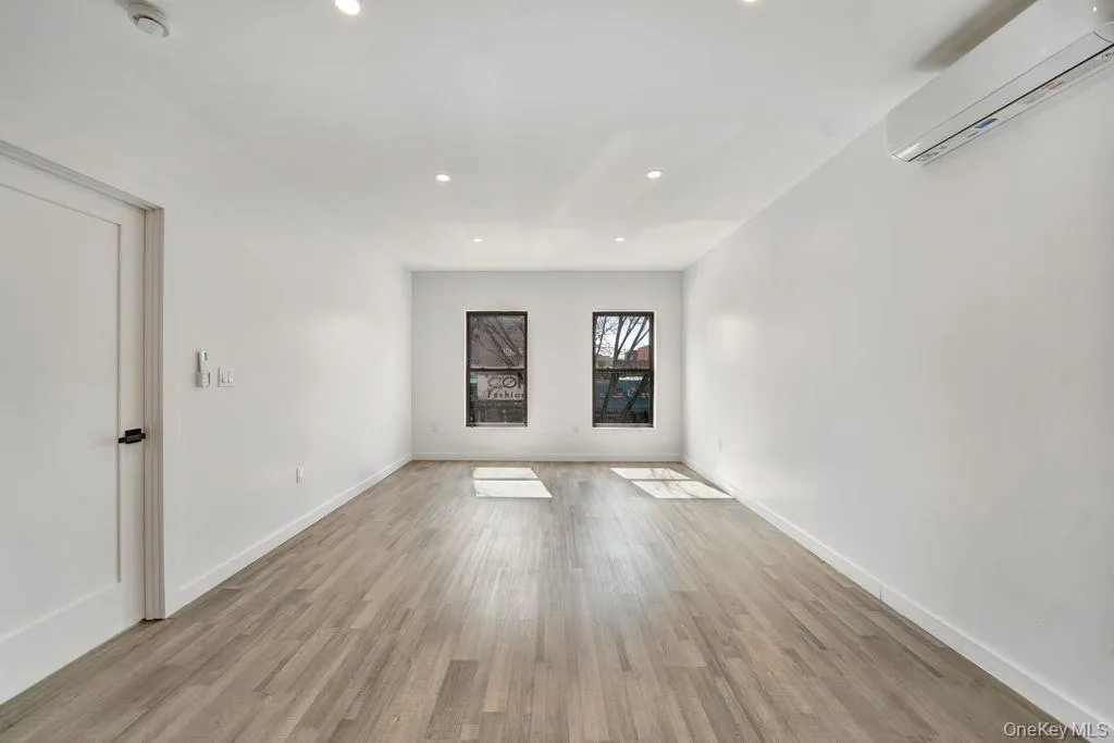 1707 Pitkin Avenue, New York, NY, 3 Bedrooms Bedrooms, 4 Rooms Rooms,2 BathroomsBathrooms,Residential Lease,For Rent,Pitkin,0,975651 1707 Pitkin Avenue, New York, NY, 3 Bedrooms Bedrooms, 4 Rooms Rooms,2 BathroomsBathrooms,Residential Lease,For Rent,Pitkin,0,975651